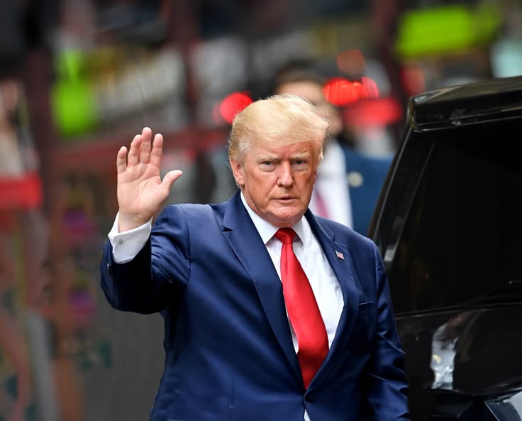 US Trump Imposes 104% Tariff on Chinese Imports, Effective Midnight: White House Confirms