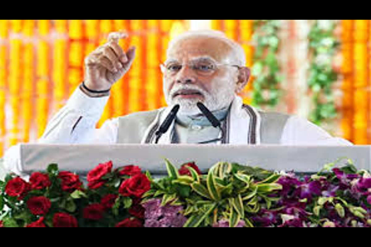 PM Modi Varanasi Visit 2025: ₹3,880 Crore Projects Launched for City Development